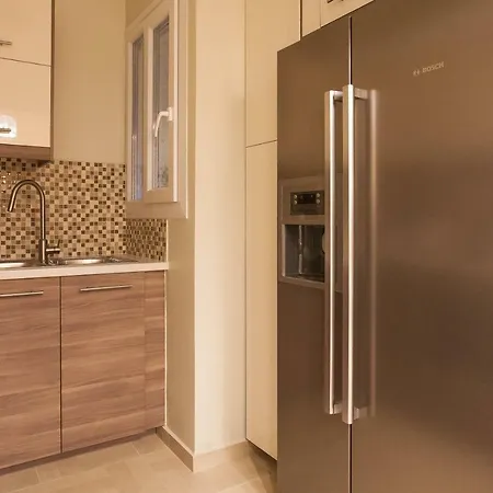 Pretty Rooms In Gold And Blue Apartment In Safe Central Area Athen Exterior foto