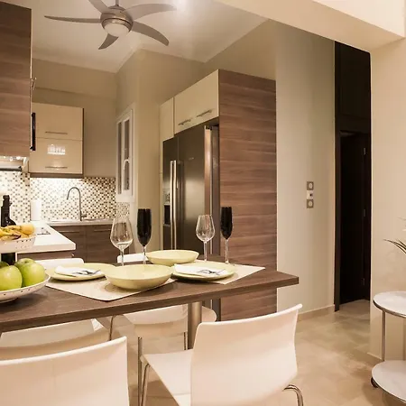 Pretty Rooms In Gold And Blue Apartment In Safe Central Area Athen Exterior foto